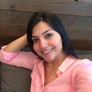 Meet your Posher, Alicia